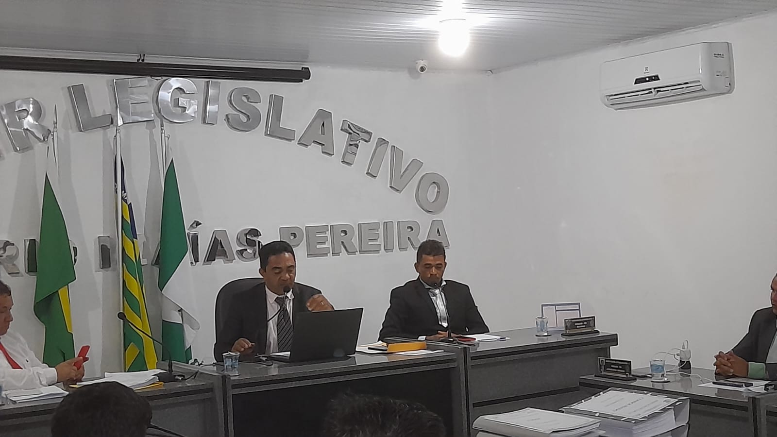 Eleição da Mesa Diretora Biênio 2023/2024: Ronaldo Heber de Sá é Eleito Presidente da Câmara Municipal de Francisco Ayres
